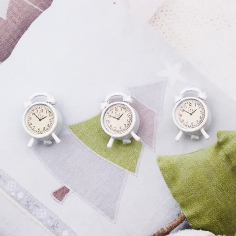 Miniature Alloy Alarm Clock Dollhouse Miniature Furniture Model Doll Photography Props Micro Landscape Desktop Ornament