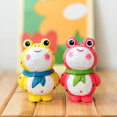 Handmade Wooden Carved Frog Figurine Cute Animal Ornament Creative Desktop Home Decor Craft Gift For Holiday Party