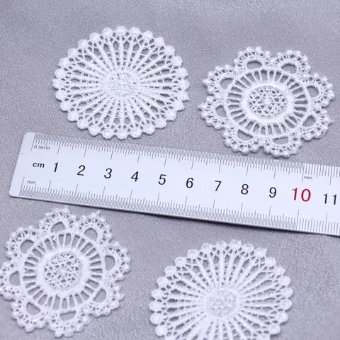 Dollhouse Miniature White Hollow Out Lace Woven Table Mat BJD Dollhouse Scene Props Decorative Placemat