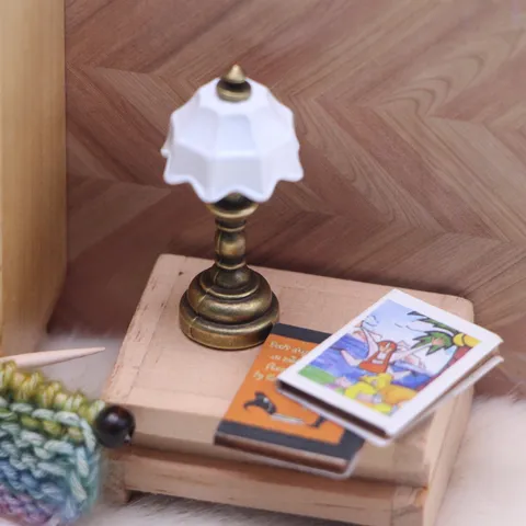 Dollhouse Miniature Retro Metal Table Lamp Doll House Bedroom Bedside Lamp Model Miniature Furniture Accessories