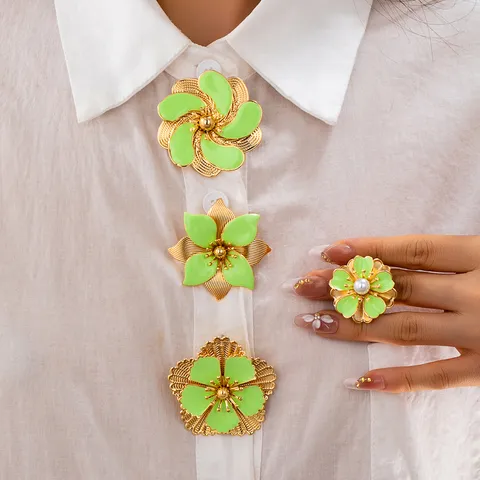 Broche en Alliage de Mode avec Perle Artificielle Fleur et Étoile de Mer Émail Coloré pour Robe de Vacances Bijoux pour Femmes Cadeau