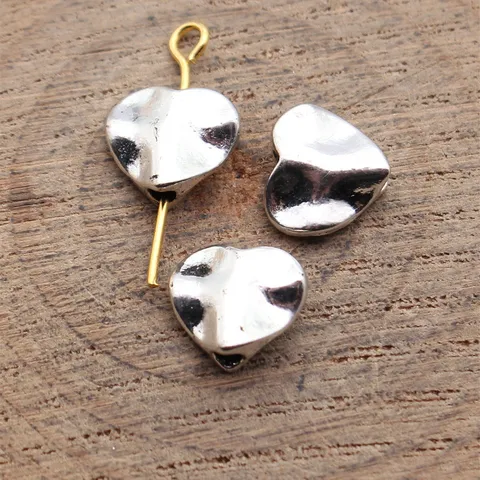 Perles en Forme de Cœur Martelé Argent Antique pour Fabrication de Bijoux Breloques en Alliage de Zinc Accessoires Fai-Toi-Même