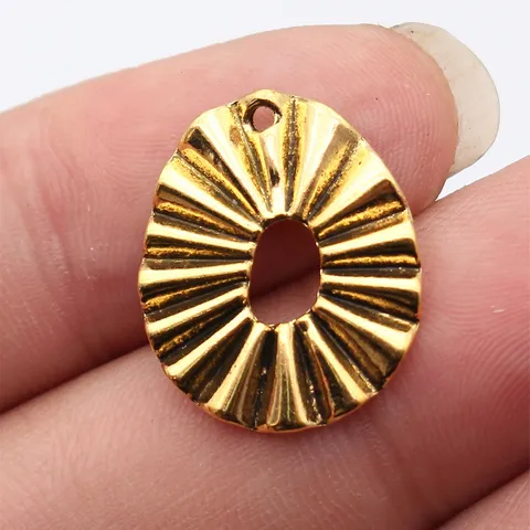Vintage Zinc Alloy Hollow Pleated Egg-Shaped Geometric Pendant Charms For DIY Jewelry Making Necklaces Earrings Findings