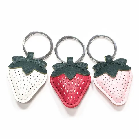 Cute Genuine Leather Strawberry Bag Charm Handmade Sheepskin Fruit Keychain Pendant With Printed Ribbon Strap For Women Car Rearview Mirror Hanging Ornament