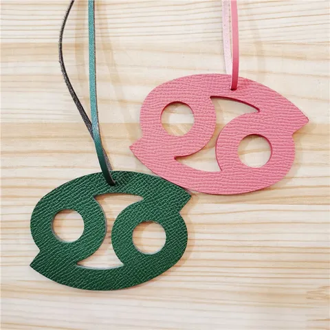 Echtes Leder Krebs Tierkreiszeichen Taschenanhänger Krebs Symbol Schlüsselanhänger Luxus Handgefertigtes Zubehör Für Damen Geschenk