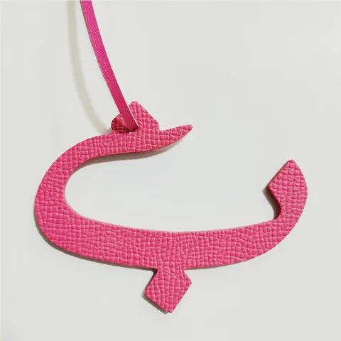 Mode Echtleder Arabisches Alphabet Taschenanhänger Einfarbig Rindleder Dreidimensionaler Buchstaben Handtasche Anhänger Dekoration Geschenk Für Damen