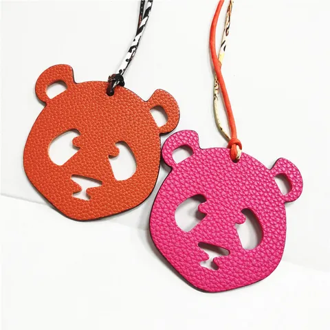 Lindo Colgante de Bolso de Panda de Cuero PU Para Accesorios de Bolso de Mujer Cinta Floral Colgante Ornamento de Coche