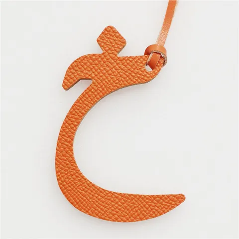 Genuine Leather Arabic Letter Bag Charm Cowhide Keychain For Women Handbag Accessories Pebble Grain Leather Pendant For Car Key Luxury Style