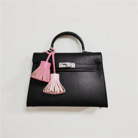 Handgefertigt Echtes Schafsleder Doppel Quaste Taschenanhänger Strohrock Design Schlüsselanhänger Für Handtasche Auto Deko
