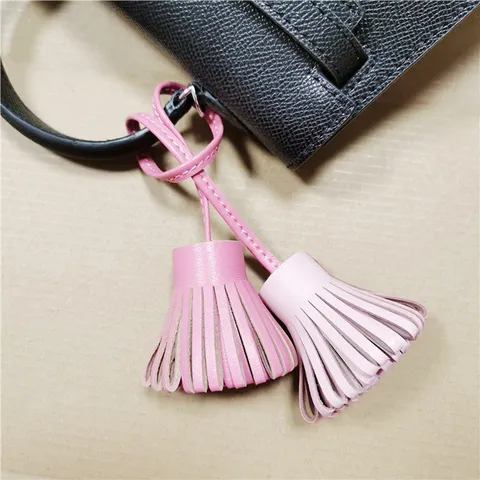 Handgefertigt Echtes Schafsleder Doppel Quaste Taschenanhänger Strohrock Design Schlüsselanhänger Für Handtasche Auto Deko