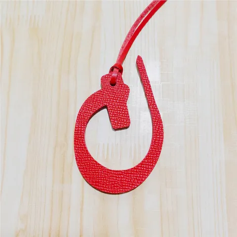 Cowhide Leather Arabic Letter Bag Charm Arabic Alphabet Handbag Ornament Decorative Leather Keychain For Women Car Interior Accessory