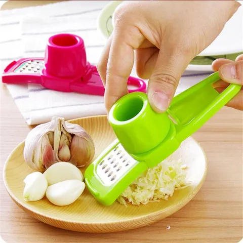 Household Multifunctional Garlic Press Plastic And Stainless Steel Garlic Mincer Ginger Grater Kitchen Cooking Tool
