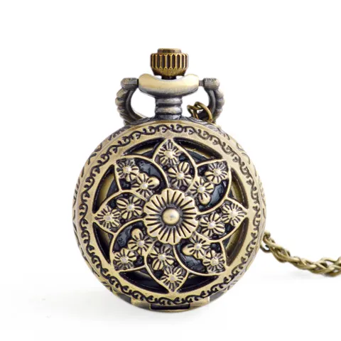 Vintage Bronze Hollow Floral Quartz Pocket Watch With Chain Retro Small Hanging Necklace Watch Casual Fashion Watch Jewelry