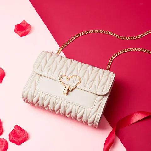 Borsa a Tracolla Trapuntata a Catena da Donna in Pelle Sintetica Piccola Borsa a Spalla Quadrata con Serratura a Cuore