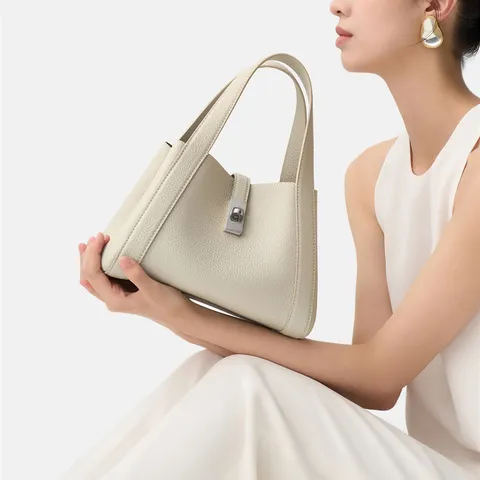 Borsa a Mano in Pelle da Donna Grande Capacità Borsa a Secchiello Casual Tote Shopper con Chiusura in Metallo Elegante Borsa a Mano