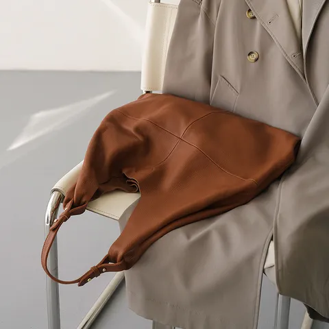 Women Genuine Leather Tote Bag Large Capacity Top Layer Cowhide Underarm Shoulder Bag Urban Commute Minimalist Handbag