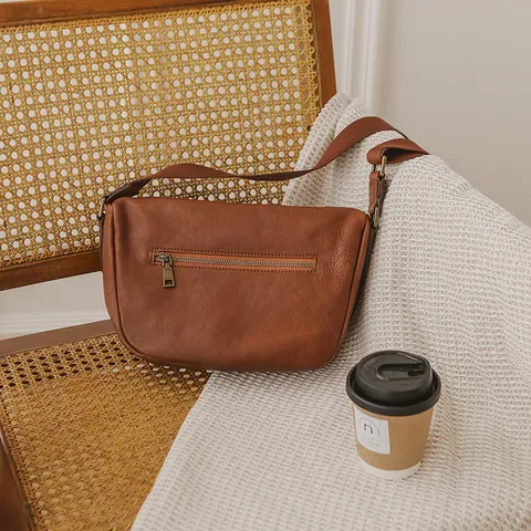 Women Genuine Leather Crossbody Bag Vintage Solid Color Dumpling Shoulder Bag Soft Cowhide Zipper Daily Commuting Handbag
