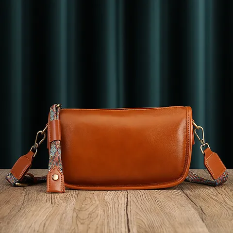 Women's Genuine Leather Crossbody Bag Literary Retro Pillow Bag Casual Chic Stitching Shoulder Bag Zipper Daily Purse
