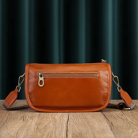 Women's Genuine Leather Crossbody Bag Literary Retro Pillow Bag Casual Chic Stitching Shoulder Bag Zipper Daily Purse