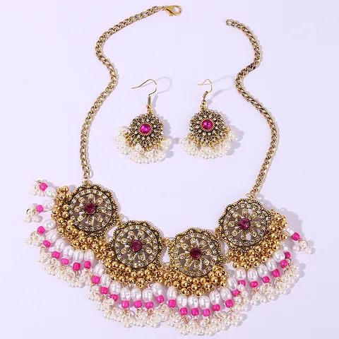 Bohemian Vintage Royal Court Alloy Jewelry Set For Women Luxurious Rhinestone Artificial Pearl Tassel Necklace And Earrings Set