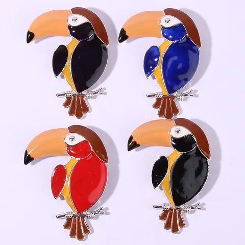 Cute Cartoon Animal Toucan Parrot Alloy Enamel Brooch Painted Bird Breastpin Fashion Apparel Badges Clothes Pins Gift Unisex Jewelry