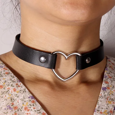 Collier Ras de Cou en Cuir Cœur Punk Gothique Pour Femme Sexy Collier Réglable Bijoux Style Punk Bande de Cou Noir