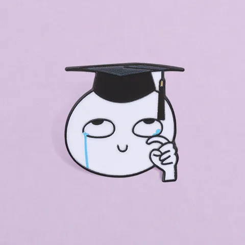 Grappige Mortarboard Huilend Personage Geëmailleerde Broche Cartoon Afstudeerseizoen Badge Metalen Lapel Pin Kleding Decor