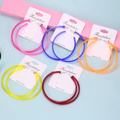 Overdreven Feeststijl Acryl Fluorescerende Neon Kleur C-Vorm Creolen Met Roestvrij Stalen Stift Voor Dames