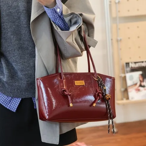 Women Large Capacity Faux Leather Tote Bag Fashion Ethnic Style Shoulder Bag Plaque Solid Tassel Commute Daily Handbag