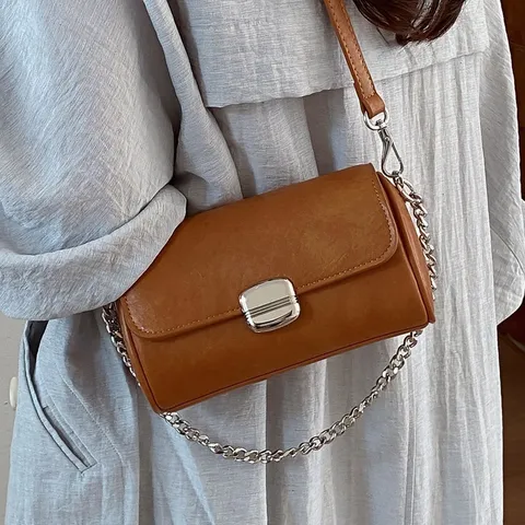 Borsa a Tracolla da Donna in Pelle PU con Catena Classica Tinta Unita Chiusura a Patta Mini Borsa Quadrata Elegante Borsetta da Giorno