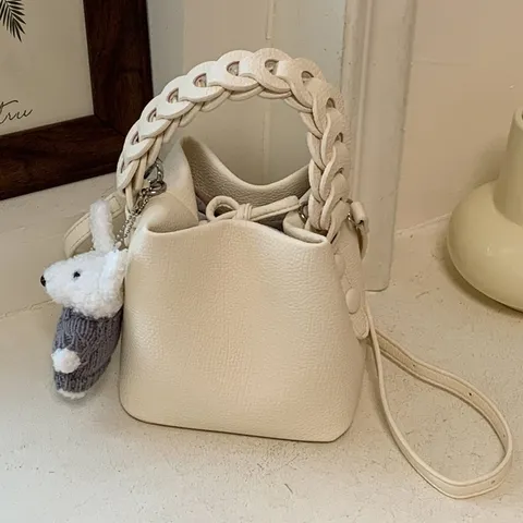 Damen Mode PU Leder Eimertasche Gewebter Griff Kordelzug Schultertasche Mit Süßem Tier Ornament Umhängetasche Pendler Handtasche