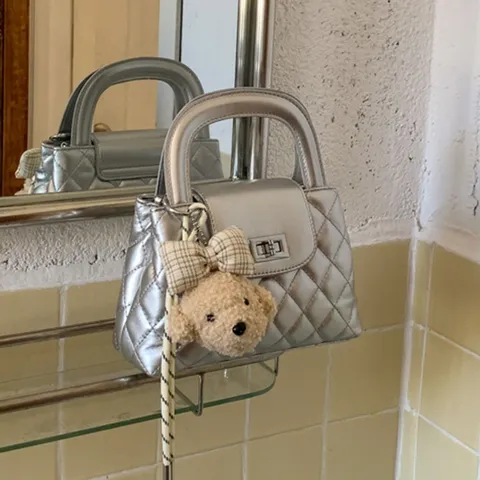 Casual PU Leather Quilted Diamond Bucket Bag For Women Vintage Lock Closure Top Handle Crossbody Shoulder Bag With Bear Pendant Decoration