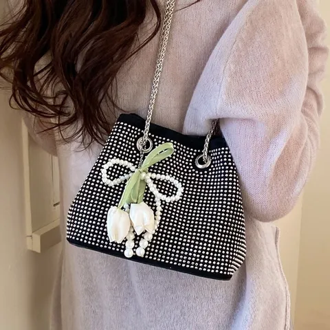Bolso Baguette Tendance de Cuero PU Con Strass Completo para Mujer Bolso Cruzado de Cadena Cordón Bolso de Axila Con Colgante de Flor de Perla