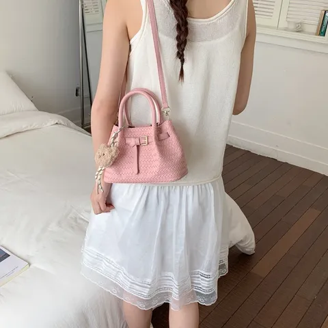 Womens Woven Bucket Bag Stylish Microfiber Tote Handbag Casual Crossbody Bag with Cute Bear Pendant Daily Purse