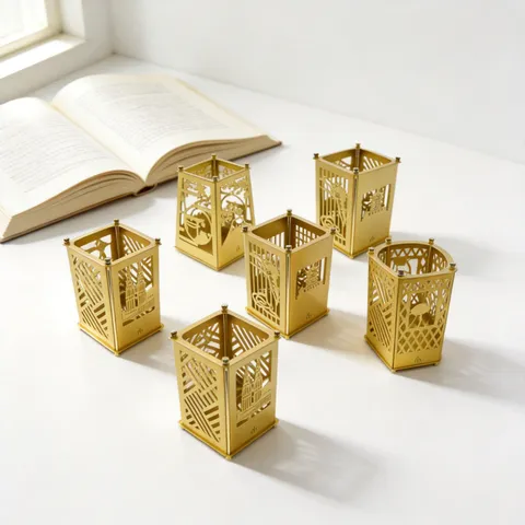 Creative Metal Hollow Pen Holder Gold DIY Desktop Organizer Hollow Carved Stationery Storage Stand Office School Supplies