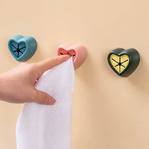 Porte-Serviettes en Forme de Cœur en Silicone Sans Perçage Support de Chiffon Mural Salle de Bain Cuisine Crochet Organisateur