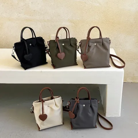 Koreanische Nische Oxford-Stoff Tote Bag Damen Mode High-End Beuteltasche Vielseitige Umhängetasche Mit Herz-Anhänger