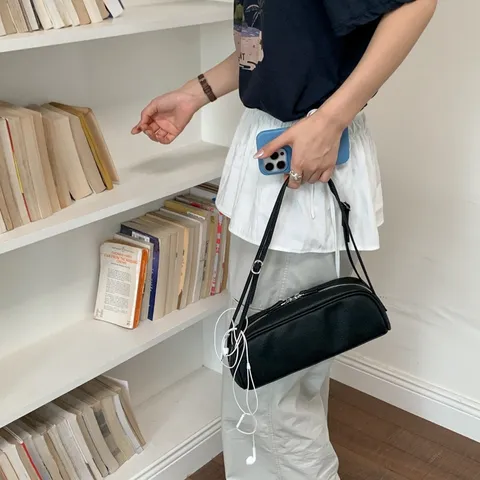 Korean Style Casual PU Leather Shoulder Bag Women Fashion Minimalist Solid Color Underarm Bag Daily Commuter Bag