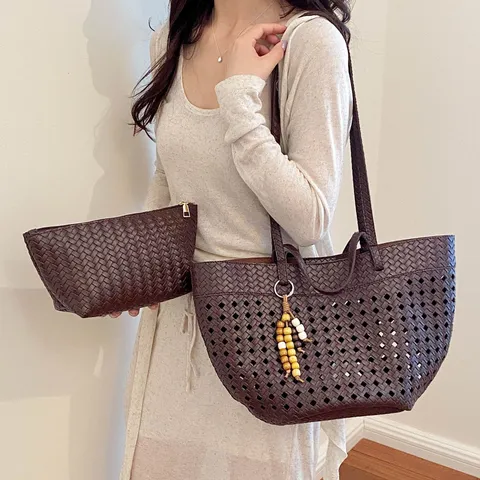 Retro Woven Hollow Tote Bag For Women PU Leather Large Capacity Shoulder Bag With Pouch And Wood Bead Charm Commuter Handbag