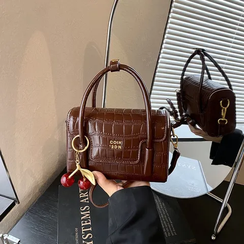 Vintage Crocodile Pattern PU Leather Crossbody Bag Minimalist Flap Top Handle Bag Horizontal Square Small Satchel Bag For Women Daily Wear