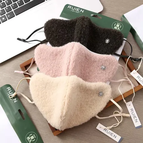 Mascarilla Facial de Peluche Cálida de Invierno Antiviento Transpirable Mascarilla de Ciclismo con Decoración de Copo de Nieve de Estrás Unisex