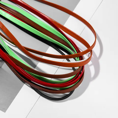 Flacher PU Lederstreifen Kunstlederband Für DIY Handwerk Geschenkbox Verpackung Schmuckherstellung Schnur Einfarbig Lederriemen