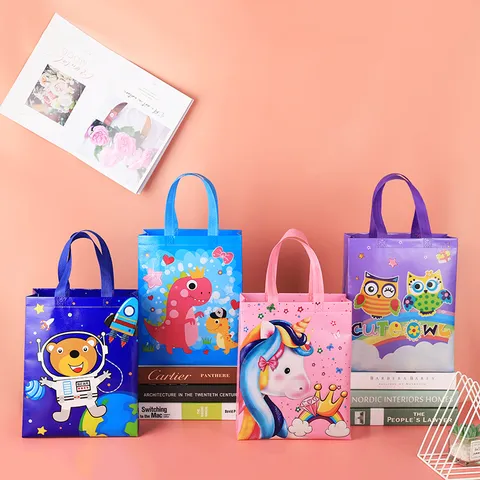 Sac Cadeau en Plastique PP Stratifié Non Tissé Dessin Animé Dinosaure Hibou Ours de l'Espace Licorne Sac d'Emballage pour Fête