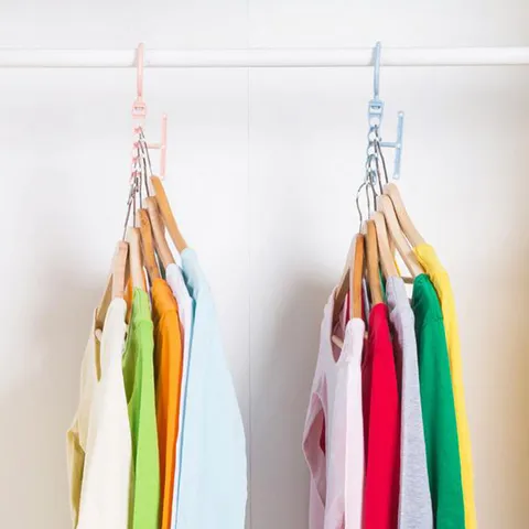 Creative Rotating 5-Hole Plastic Clothes Hanger Portable Windproof Closet Storage Organizer Multi-Functional Drying Hanger
