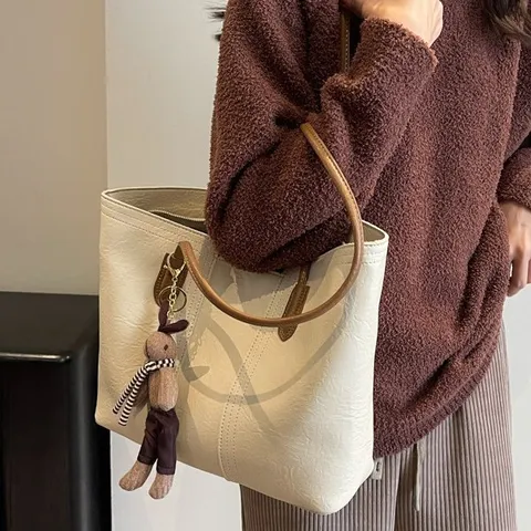 Γυναικεία Τσάντα Tote Patchwork Μεγάλης Χωρητικότητας από Δέρμα PU Τσάντα Ώμου Casual Handbag με Διακόσμηση Μενταγιόν Κουνελάκι