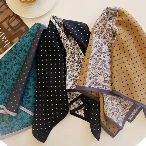 Sciarpa Quadrata in Poliestere alla Moda da Donna Stampa Geometrica a Pois Floreale Accessorio Versatile