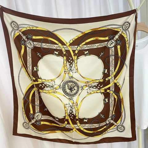 Donna Vintage Stampa Cintura a Catena Sciarpa Quadrata Elegante Tocco Seta Raso Scialle Protezione Solare Foulard Capelli Moda