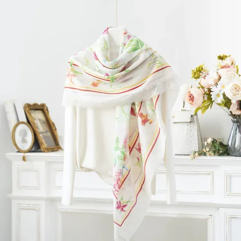 Sciarpa Quadrata da Donna Moda Effetto Cashmire Stampato Floreale Scialle Protezione Solare