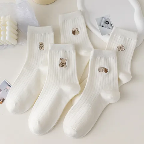 Women's Cute Bear Embroidery Crew Socks Japanese Style Sweet Cotton Blend Breathable Sweat-Absorbing Casual Socks