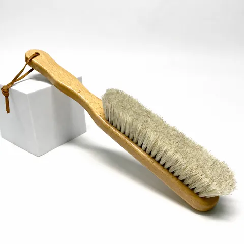Brosse de Nettoyage à Long Manche en Bois de Hêtre et Crin de Cheval Blanc Poils Souples Brosse de Polissage et Dépoussiérage pour Chaussures et Vêtements